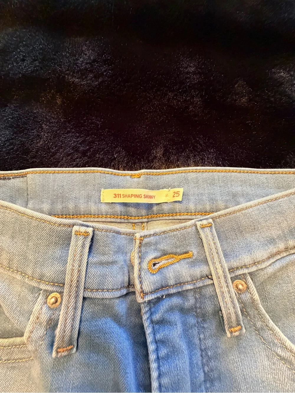 Levi's Women's Light Blue Shaping Skinny Jeans